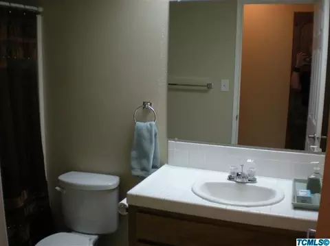 1922 E Harold Ave, Visalia, CA 93292 photo 11