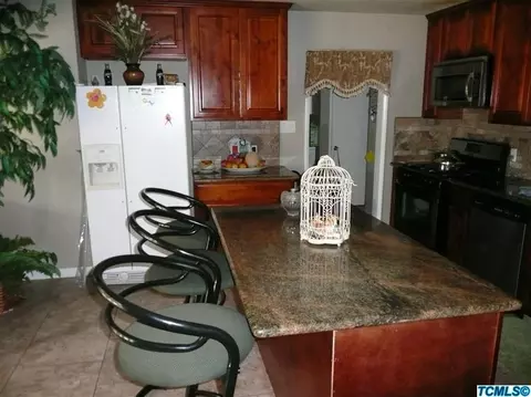 624 E Linzmeier Dr, Dinuba, CA 93618 photo 9
