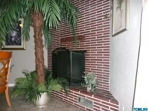 624 E Linzmeier Dr, Dinuba, CA 93618 photo 7