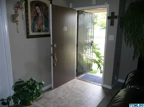 624 E Linzmeier Dr, Dinuba, CA 93618 photo 5