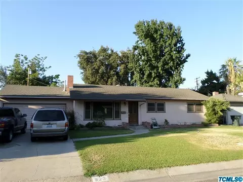 923 W Iris Ave, Visalia, CA 93277 photo 1