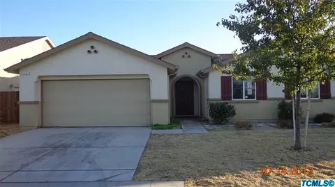 4567 E Burns Ave, Fresno, CA 93725 photo 1