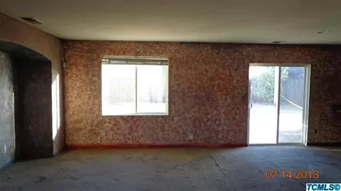 4567 E Burns Ave, Fresno, CA 93725 photo 2