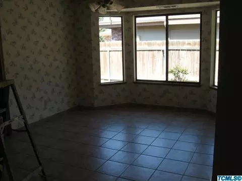 1011 E Cambridge Ave, Visalia, CA 93292 photo 13