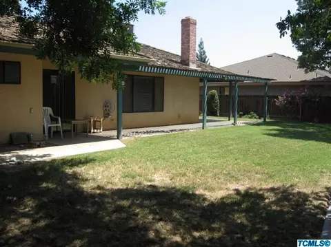 1011 E Cambridge Ave, Visalia, CA 93292 photo 37