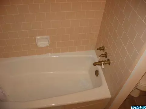 1011 E Cambridge Ave, Visalia, CA 93292 photo 20