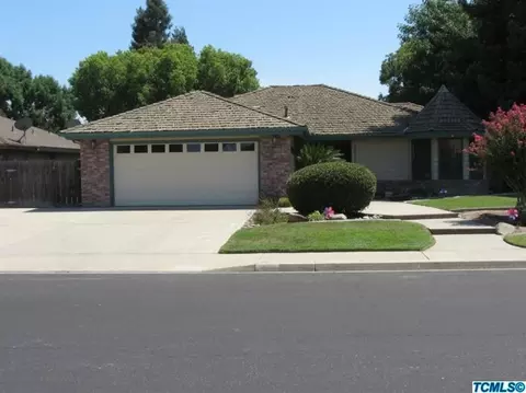 1011 E Cambridge Ave, Visalia, CA 93292 photo 1