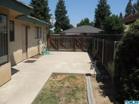 1011 E Cambridge Ave, Visalia, CA 93292 photo 35