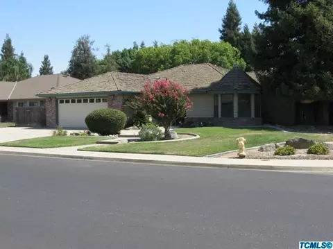 1011 E Cambridge Ave, Visalia, CA 93292 photo 6