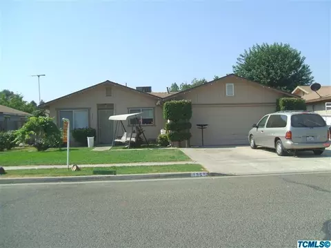 1369 E Levin Ave, Tulare, CA 93274 photo 1
