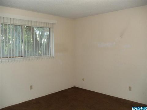 237 E Country Ave, Visalia, CA 93277 photo 14