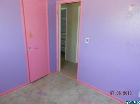 714 11th St, Sanger, CA 93657 photo 8