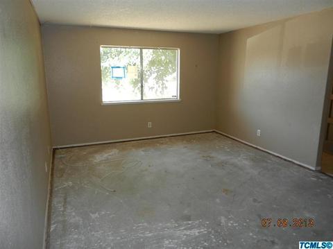 714 11th St, Sanger, CA 93657 photo 3