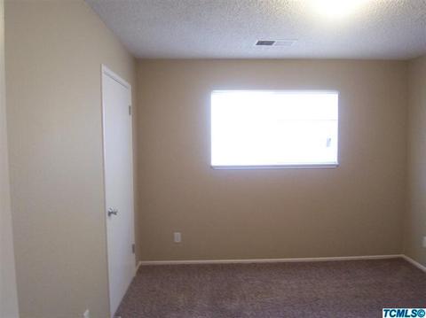 1398 E Birch Ave, Tulare, CA 93274 photo 7