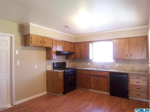1398 E Birch Ave, Tulare, CA 93274 photo 5