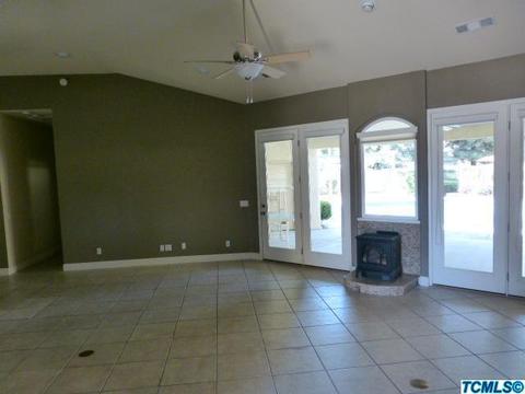 107 Mitchell Ave, Tulare, CA 93274 photo 5