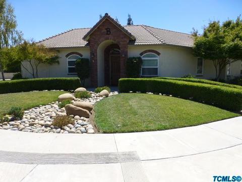 107 Mitchell Ave, Tulare, CA 93274 photo 2