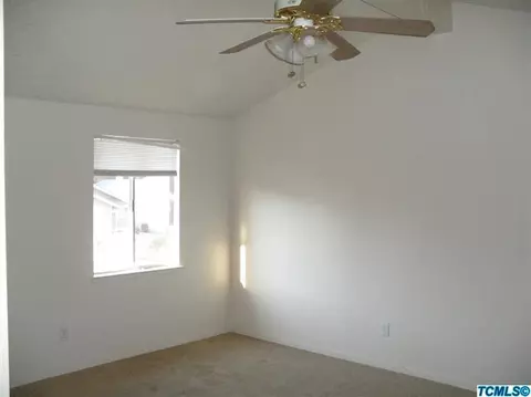 1525 E Sunnyview Ave, Visalia, CA 93292 photo 9