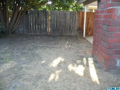 1525 E Sunnyview Ave, Visalia, CA 93292 photo 12