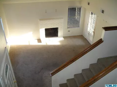 1525 E Sunnyview Ave, Visalia, CA 93292 photo 8