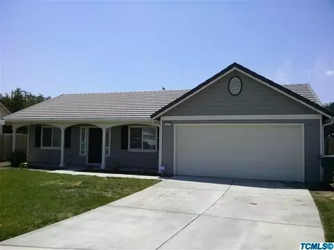 4037 E Vassar Ct, Visalia, CA 93292 photo 1
