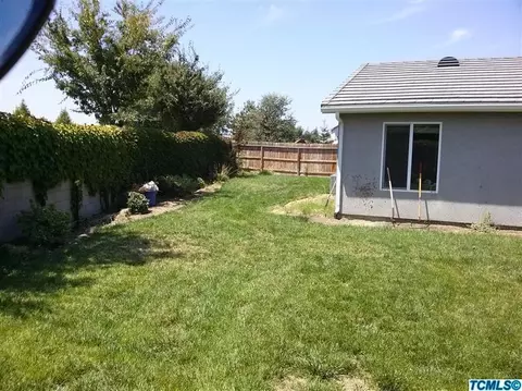4037 E Vassar Ct, Visalia, CA 93292 photo 6