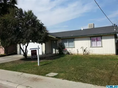 1447 E Olive Way, Dinuba, CA 93618 photo 1