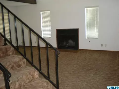 2048 E Harold Ave, Visalia, CA 93292 photo 3