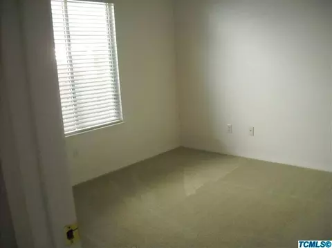4102 E Meadow Ave, Visalia, CA 93292 photo 8