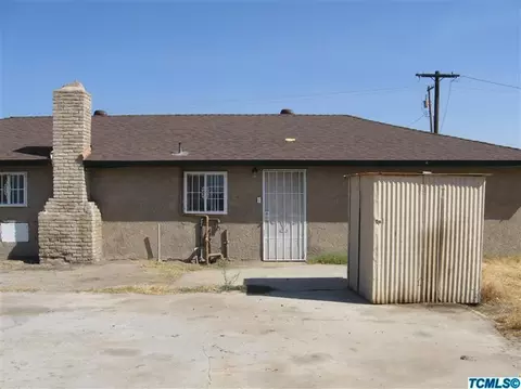 562 W Clark St, Madera, CA 93638 photo 7