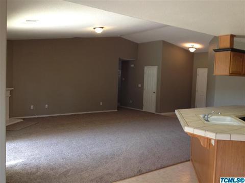 2327 Maple St, Visalia, CA 93292 photo 8