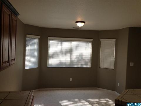 2327 Maple St, Visalia, CA 93292 photo 7