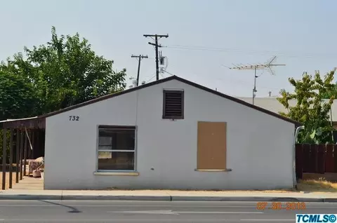 732 E 11th St, Reedley, CA 93654 photo 1