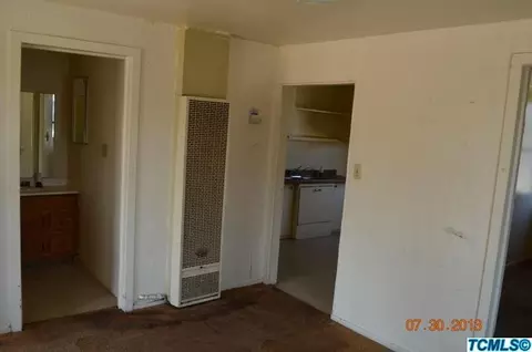 732 E 11th St, Reedley, CA 93654 photo 3