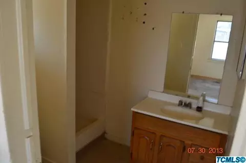 732 E 11th St, Reedley, CA 93654 photo 4