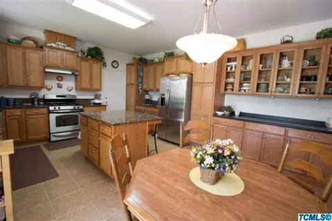 621 E Abbott Ave, Reedley, CA 93654 photo 8