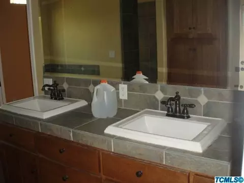 827 Davis Ave, Exeter, CA 93221 photo 15