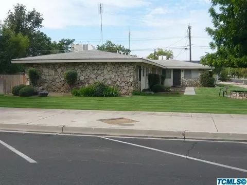 360 E Merced St, Dinuba, CA 93618 photo 1