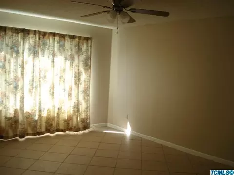 1282 Van Ct, Hanford, CA 93230 photo 16