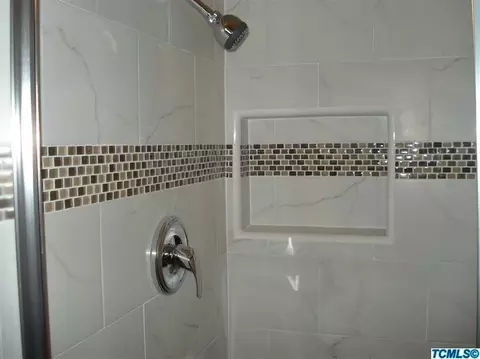 1282 Van Ct, Hanford, CA 93230 photo 25