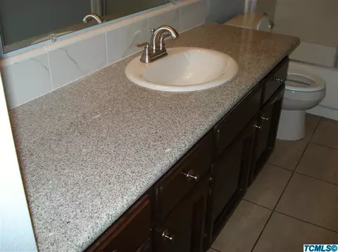 1282 Van Ct, Hanford, CA 93230 photo 20