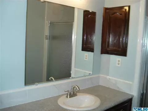 1282 Van Ct, Hanford, CA 93230 photo 27
