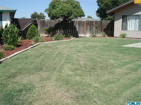 1282 Van Ct, Hanford, CA 93230 photo 5