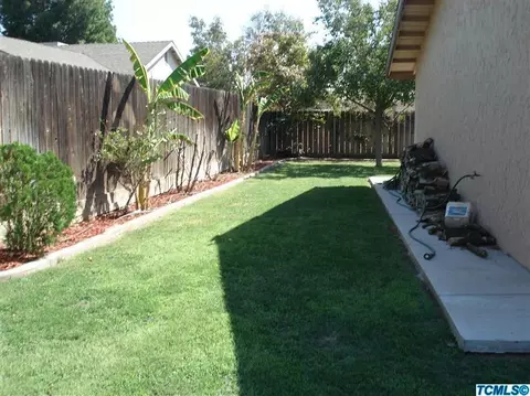 1282 Van Ct, Hanford, CA 93230 photo 31