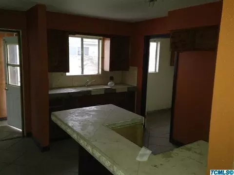 393 S Evans Rd, Tipton, CA 93272 photo 8