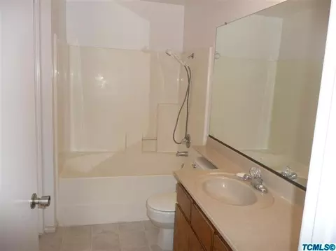 1617 E Vassar Dr, Visalia, CA 93292 photo 11
