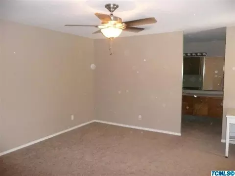 1617 E Vassar Dr, Visalia, CA 93292 photo 9