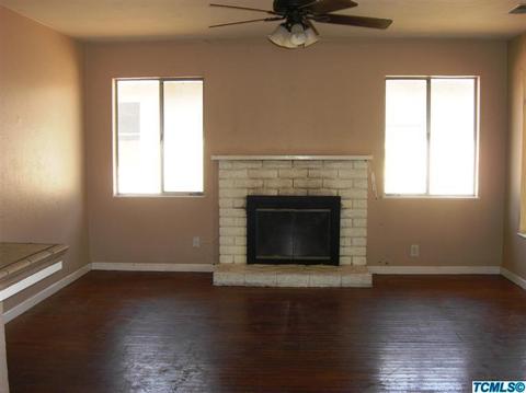 909 E Myrtle Ave, Visalia, CA 93292 photo 5