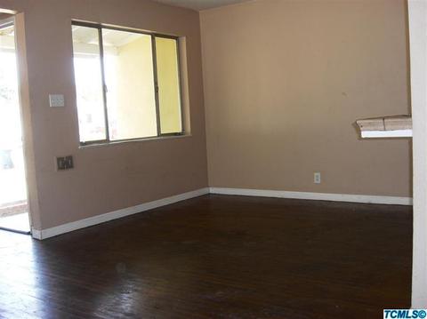 909 E Myrtle Ave, Visalia, CA 93292 photo 10