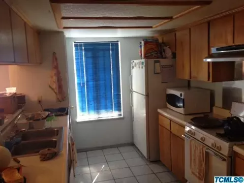 15819 Paradise Ave, Ivanhoe, CA 93235 photo 2